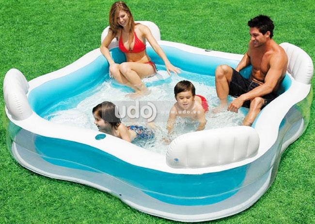 Bể bơi mini cho gia đình.